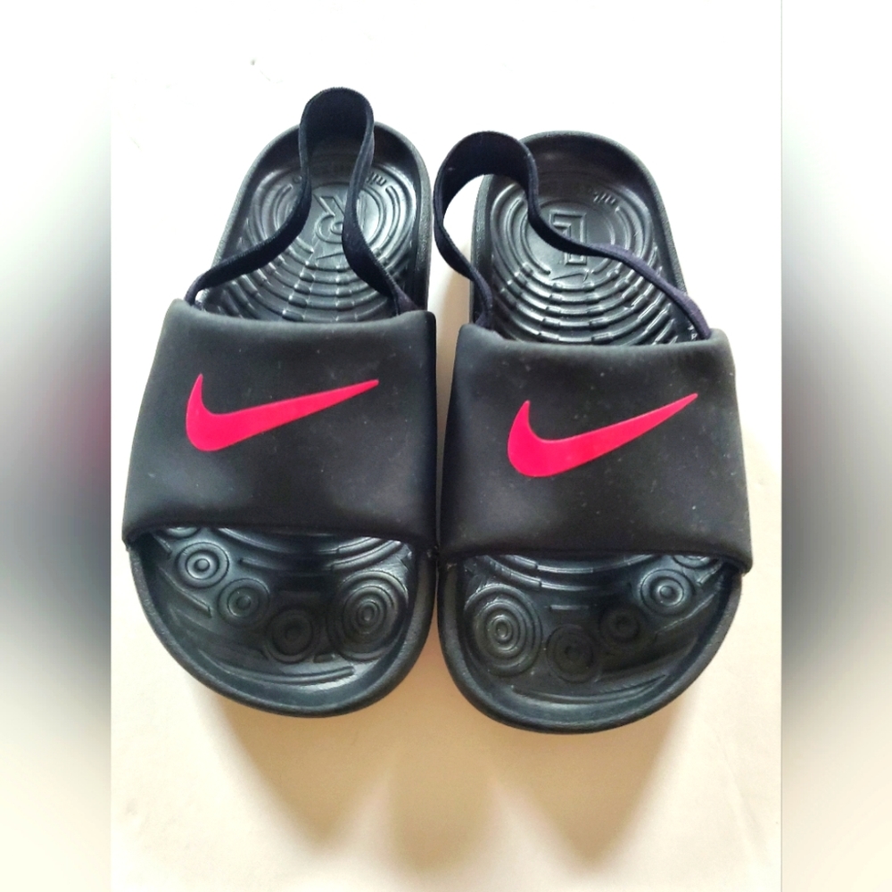 Nike toddler slides